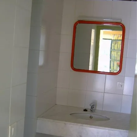 El Cardonal פארק נופש 2*